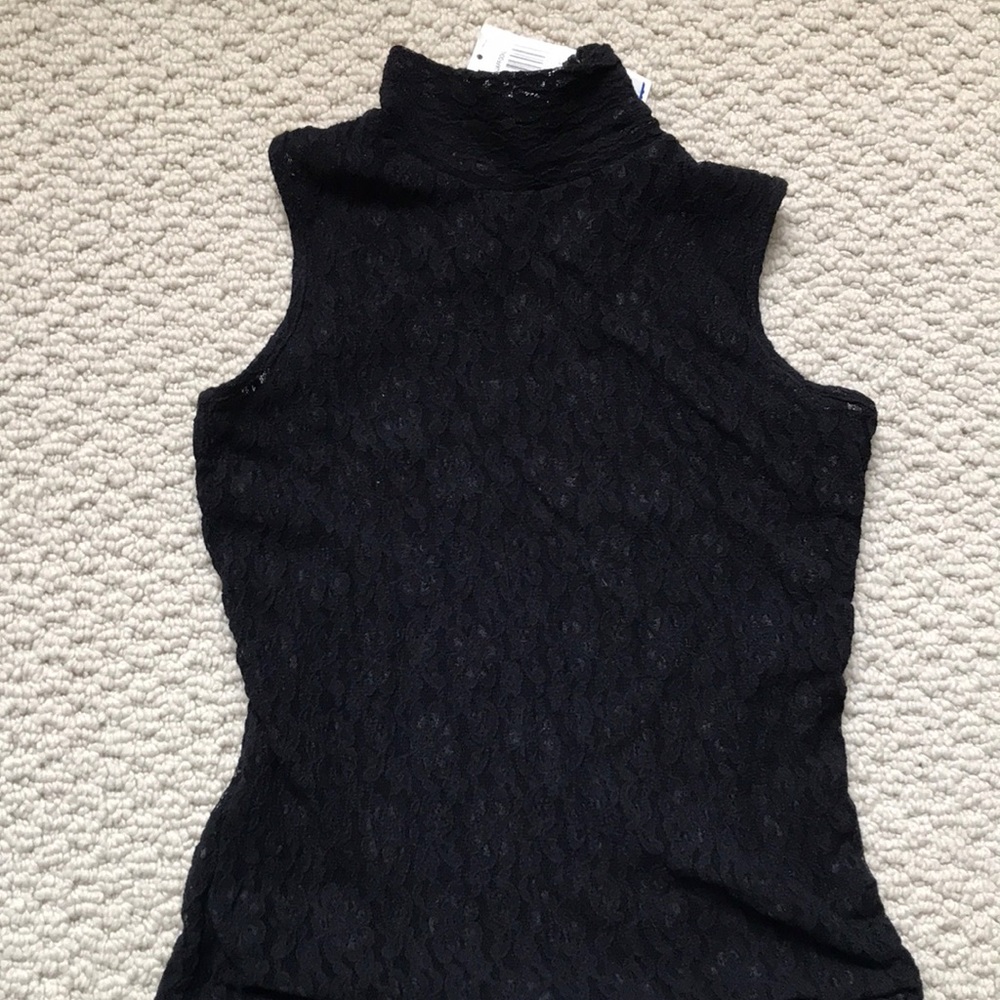Gorgeous black lace sleeveless top. BNWT. Petite.